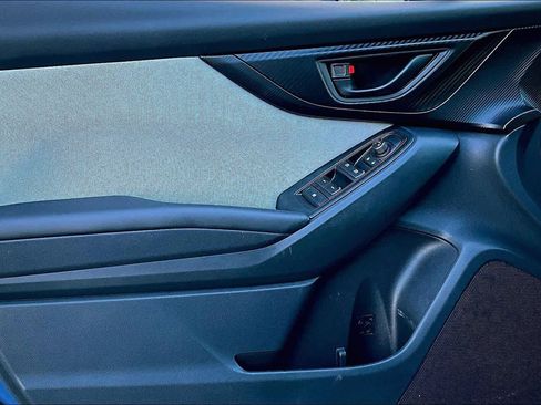 Used 2019 Subaru Crosstrek 2.0i Premium w/ Moonroof Package image 21