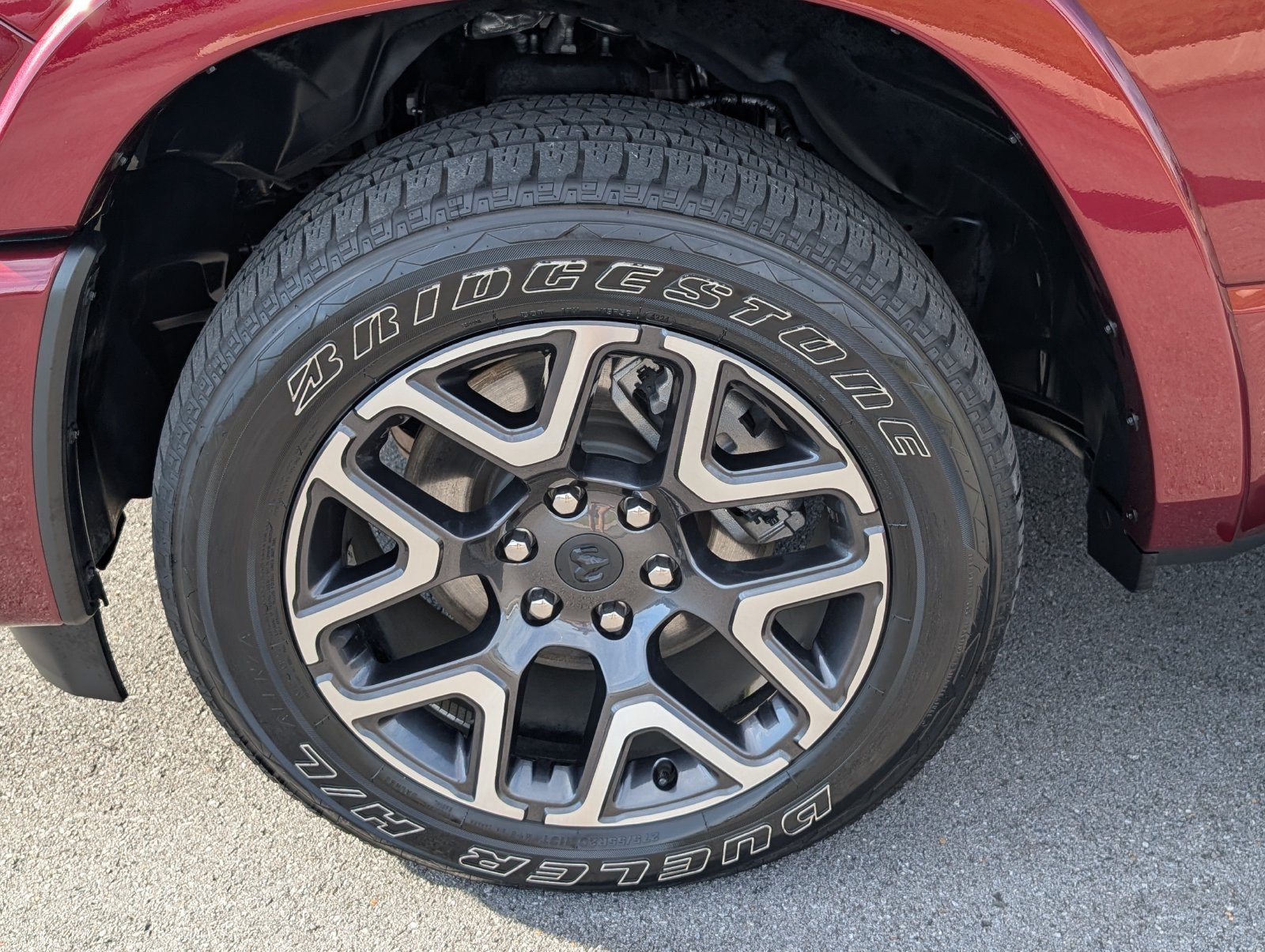 Used 2025 RAM 1500 Laramie AWD/4WD image 29