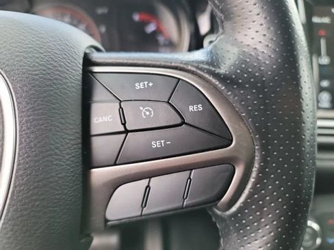 Used 2021 Dodge Durango SXT AWD/4WD image 23
