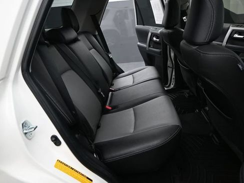 Used 2020 Toyota 4Runner SR5 Premium w/ Moonroof Package AWD/4WD image 17