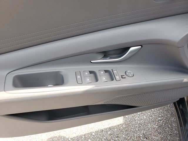 Used 2023 Hyundai Elantra SEL FWD image 19