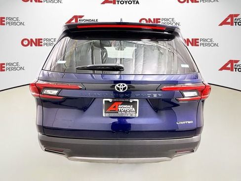 Certified 2025 Toyota Grand Highlander FWD image 6