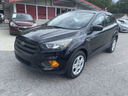Used 2019 Ford Escape S FWD image 3