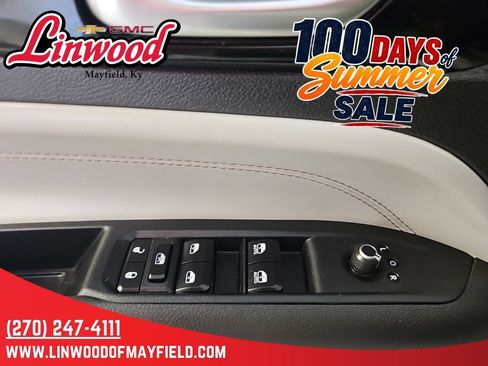 Used 2025 Jeep Compass Limited AWD/4WD image 17