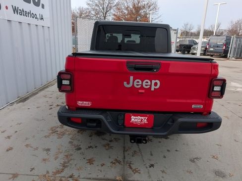 Used 2020 Jeep Gladiator Overland image 27