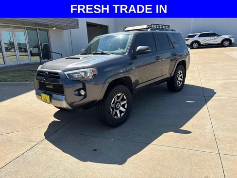 Used 2020 Toyota 4Runner TRD Off-Road Premium w/ Moonroof Package AWD/4WD image 8
