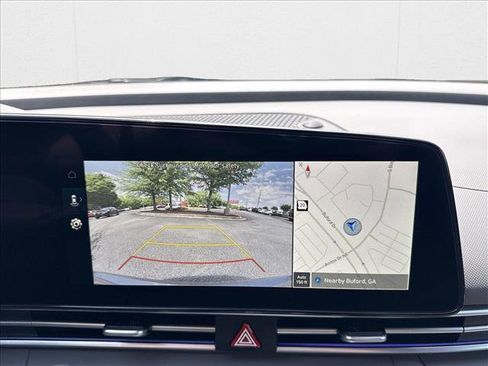 New 2025 Hyundai Elantra SEL image 13