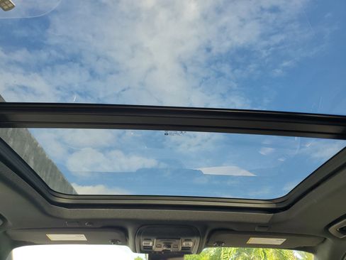 Used 2023 Chevrolet Tahoe Premier image 15