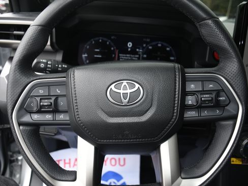 Certified 2025 Toyota 4Runner TRD Off-Road Premium image 14