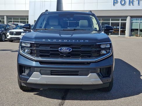 Certified 2025 Ford Expedition Max Platinum w/ Platinum Ultimate Package image 3