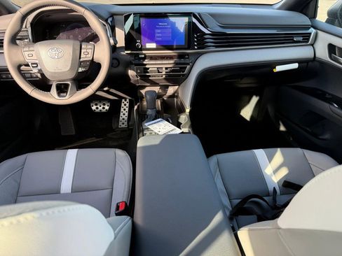 New 2026 Toyota Camry Hybrid image 9