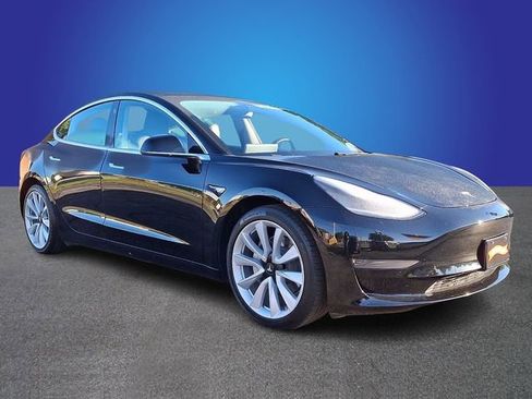 Used 2020 Tesla Model 3 Standard Range Plus RWD image 3