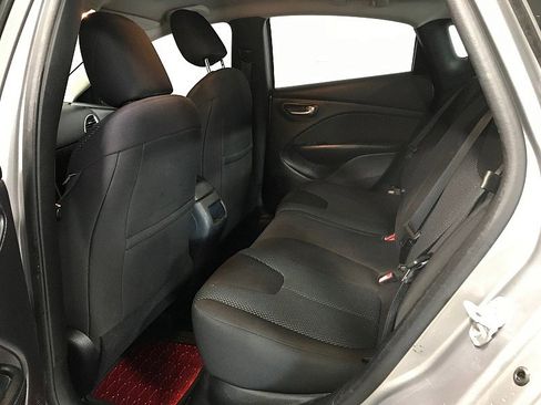 Used 2015 Dodge Dart SE w/ Convenience Group image 16