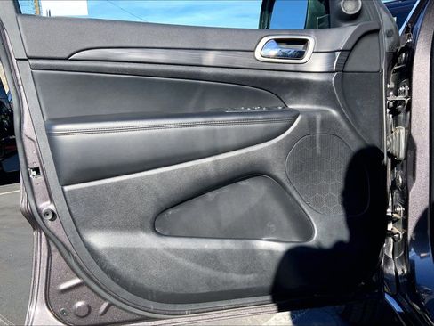 Used 2021 Jeep Grand Cherokee Laredo X image 20