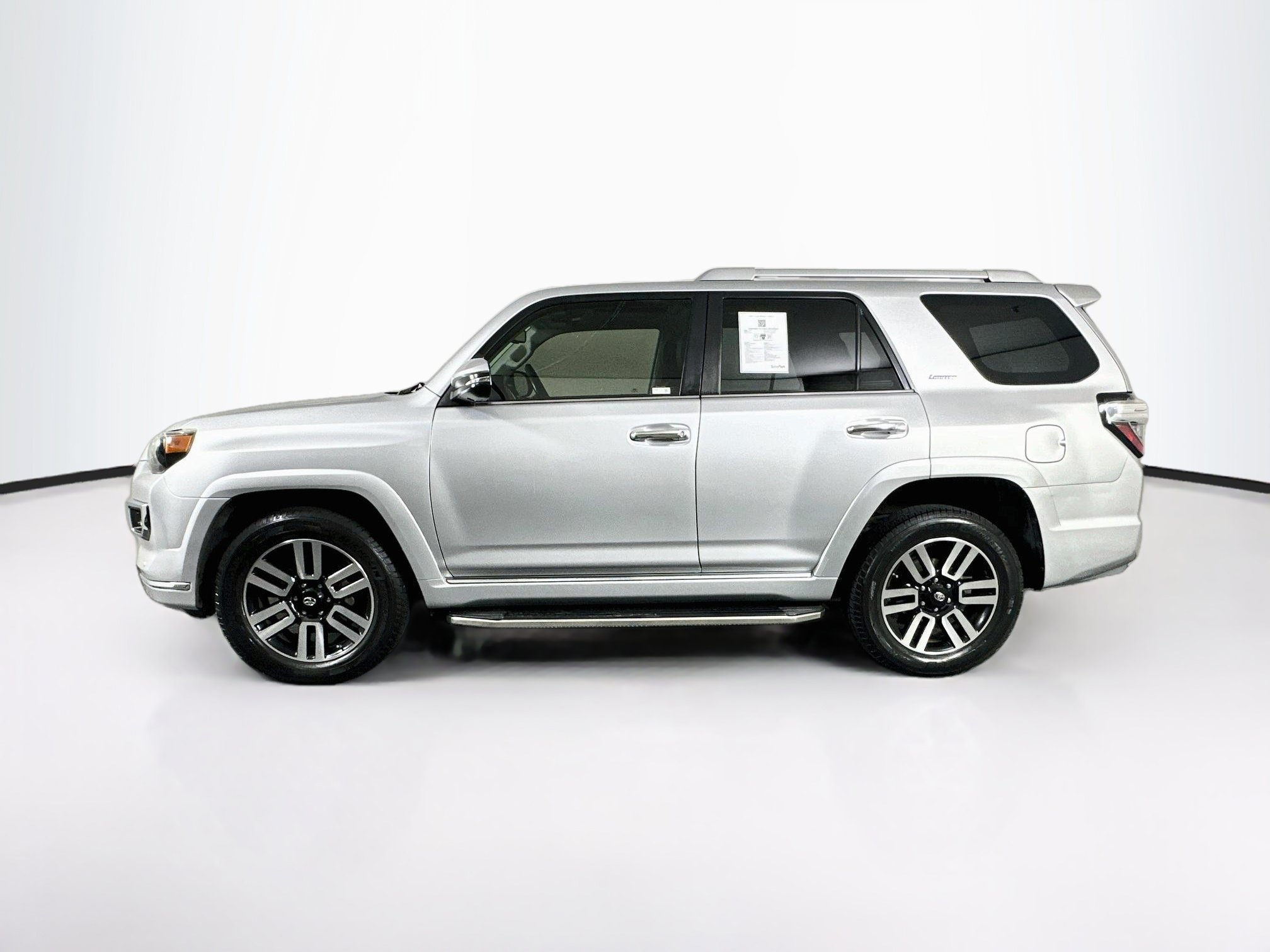 Used 2018 Toyota 4Runner Limited AWD/4WD image 4