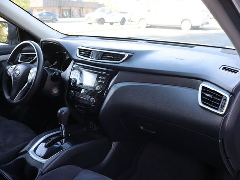 Used 2015 Nissan Rogue S AWD/4WD image 16
