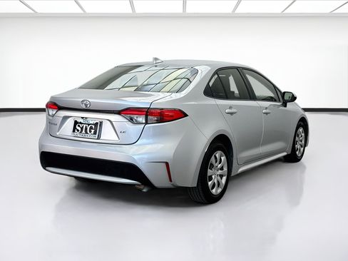 Used 2020 Toyota Corolla LE w/ Carpet Mat Package (TMS) FWD image 4