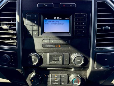 Used 2018 Ford F150 XLT image 13