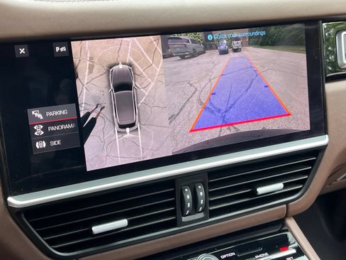 Certified 2021 Porsche Cayenne GTS AWD/4WD image 31