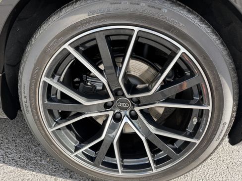 Used 2023 Audi SQ8 Prestige image 9