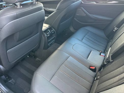 Used 2023 BMW 530e w/ M Sport Package RWD image 12