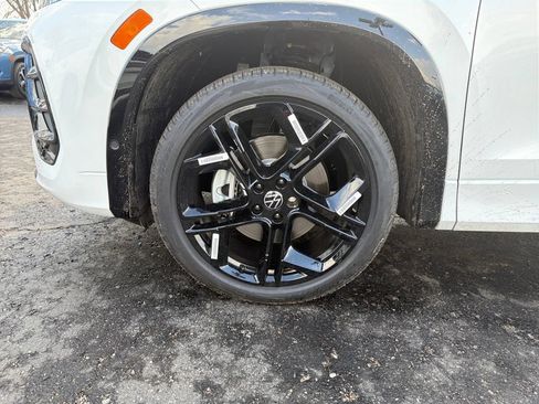 Used 2026 Volkswagen Tiguan SE R-Line AWD/4WD image 28