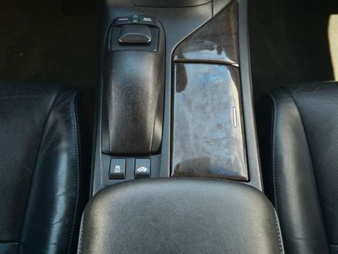 Used 2013 Lexus RX 450h AWD w/ Navigation Pkg image 29