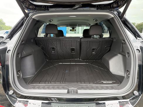 Used 2023 Chevrolet Equinox LT AWD/4WD image 38