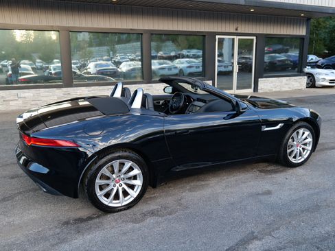 Used 2017 Jaguar F-TYPE Convertible image 5