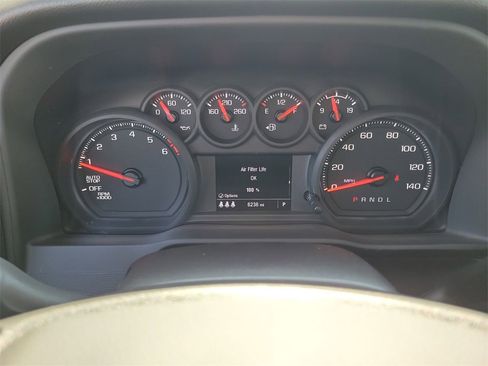 Used 2025 Chevrolet Silverado 1500 Custom image 12
