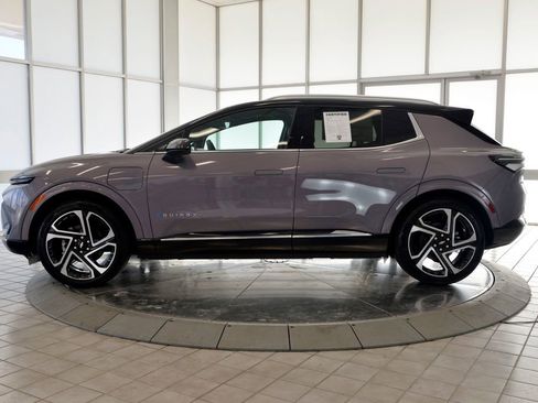 Certified 2025 Chevrolet Equinox EV LT w/ Convenience Package II image 5