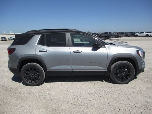 New 2026 GMC Terrain Elevation w/ Elevation Premium Package AWD/4WD image 3