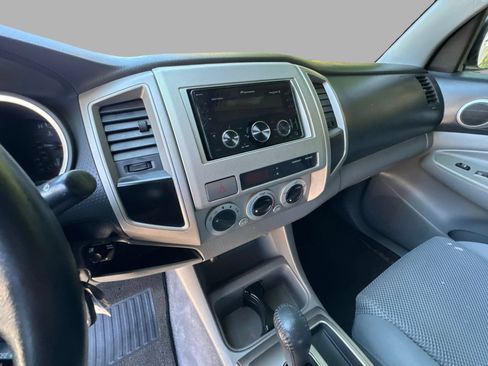 Used 2005 Toyota Tacoma PreRunner RWD image 23