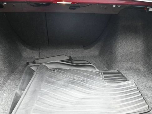 Used 2018 Honda Accord EX-L image 18