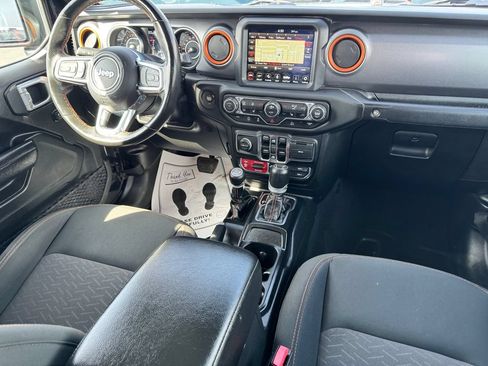 Used 2023 Jeep Gladiator Mojave w/ LED Lighting Group AWD/4WD image 14
