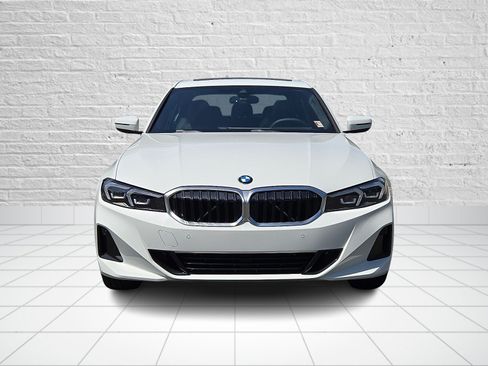 Used 2025 BMW 330i xDrive Sedan w/ Premium Package AWD/4WD image 2