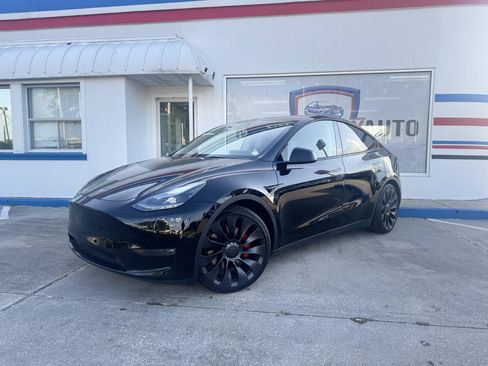 Used 2022 Tesla Model Y Performance AWD/4WD image 2