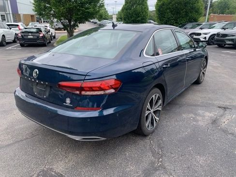 Used 2020 Volkswagen Passat 2.0T SEL FWD image 5