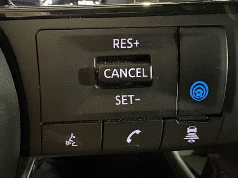 Used 2023 Nissan Rogue SL w/ SL Premium Package AWD/4WD image 18