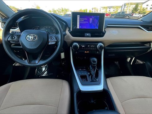 Used 2023 Toyota RAV4 LE image 14