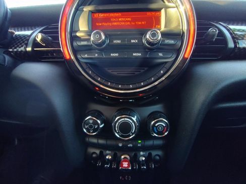 Used 2014 MINI Cooper S image 24