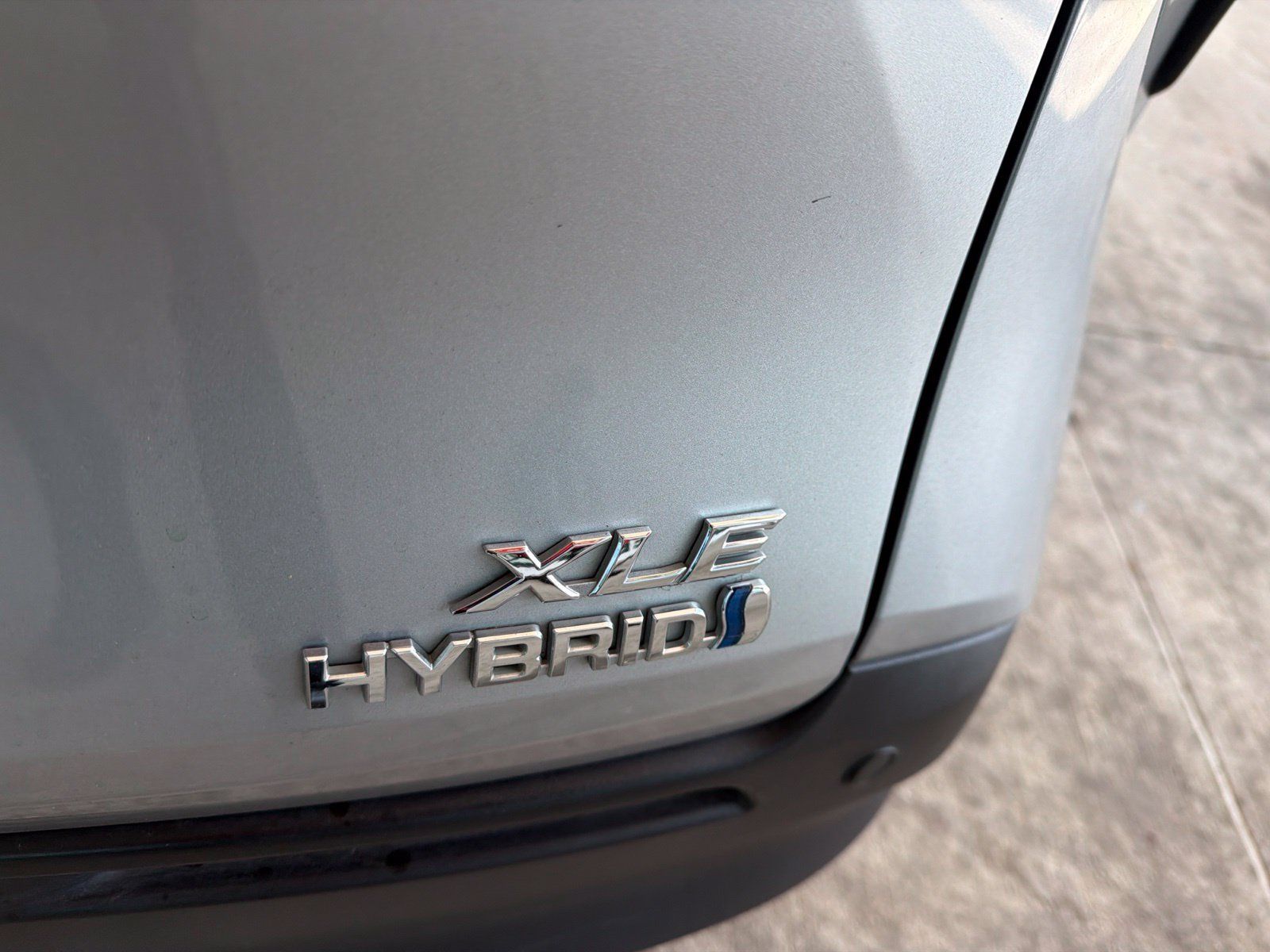 Used 2021 Toyota Sienna XLE FWD image 18