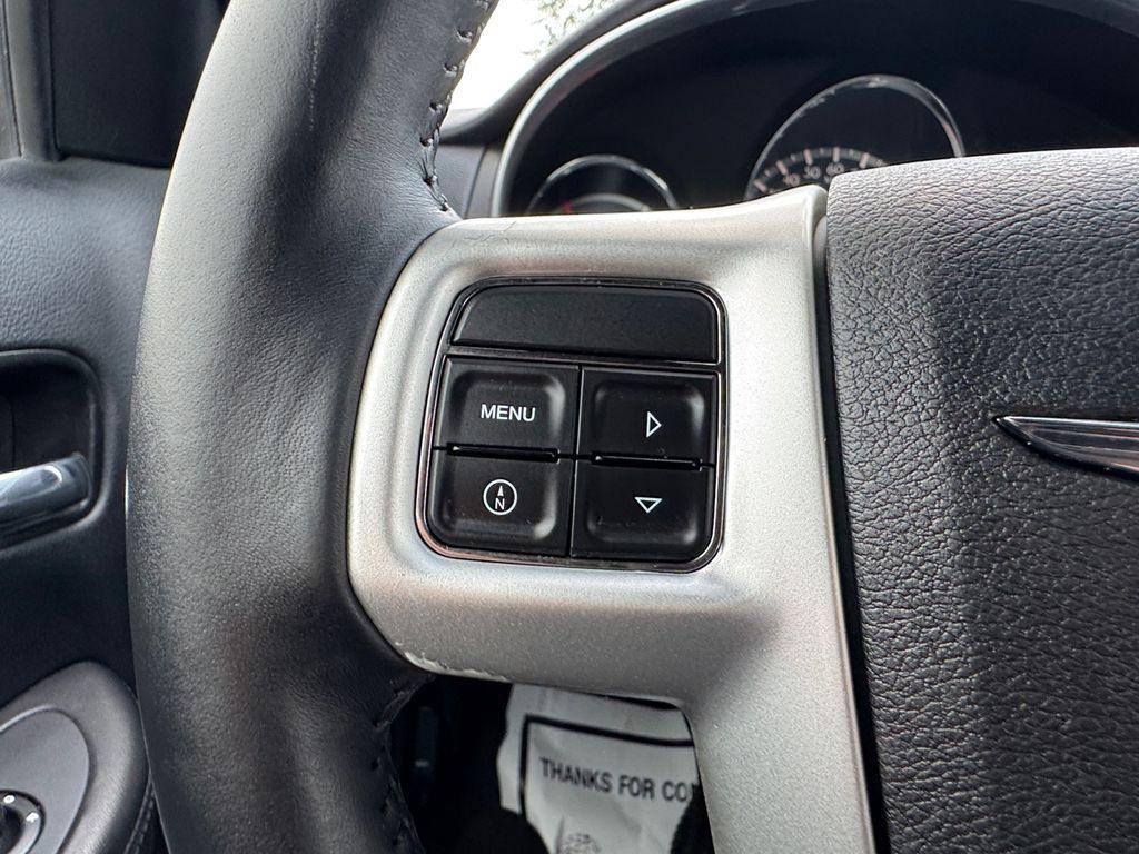 Used 2013 Chrysler 200 Touring FWD image 28