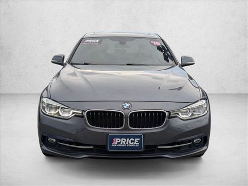 Used 2018 BMW 330i Sedan RWD image 2