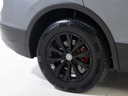 Used 2019 Volkswagen Tiguan SE w/ Panoramic Sunroof Package image 67