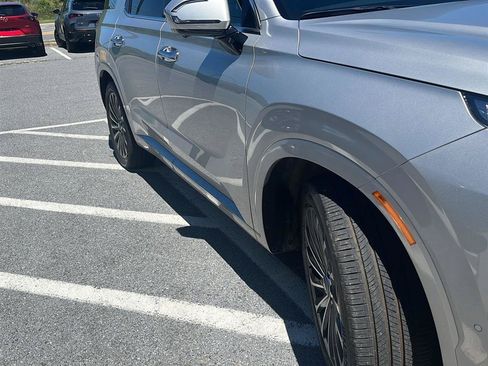 Used 2025 Hyundai Palisade Calligraphy AWD/4WD image 2