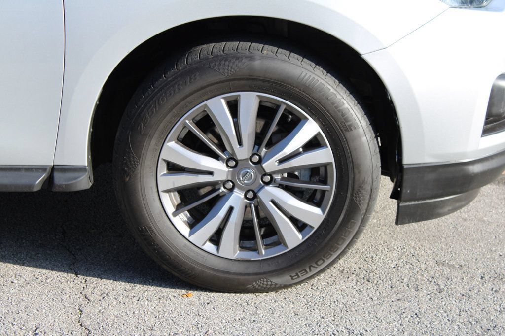 Used 2020 Nissan Pathfinder SL FWD image 31