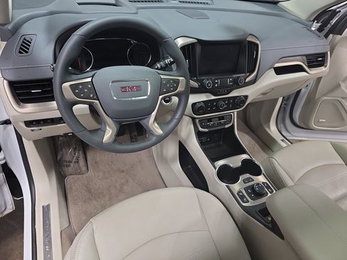 Used 2024 GMC Terrain Denali w/ Denali Premium Package image 16