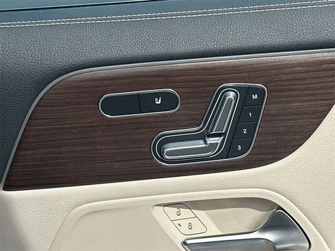 Used 2026 Mercedes-Benz GLA 250 4MATIC image 16