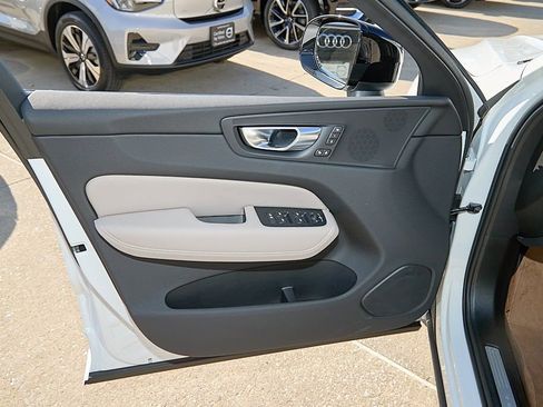 New 2026 Volvo XC60 B5 Plus w/ Protection Package Premier image 10